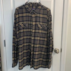 Patagonia fjord flannel shirt. Xl